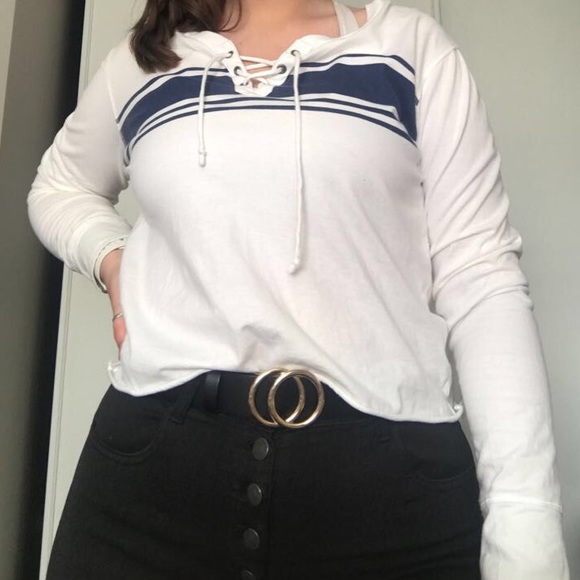 Cropped Lace-Up Tee - Picture 2 of 4